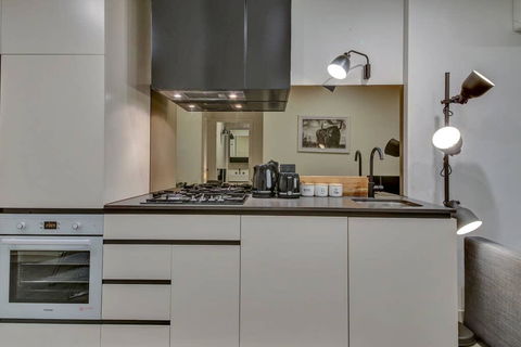 2BR Suites On Bourke, Perfect Location, Views - Local Tourism 3