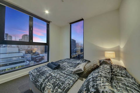 2BR Suites On Bourke, Perfect Location, Views - Local Tourism 2
