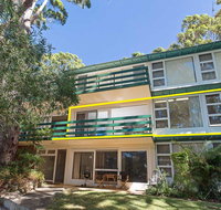 3 'Far Horizons' 77 Ronald Avenue - cosy comfortable unit with filtered views - Accommodation Australia