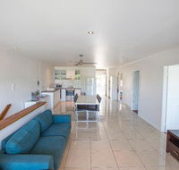 3 Bedroom Apartment // Spence St - Accommodation Australia