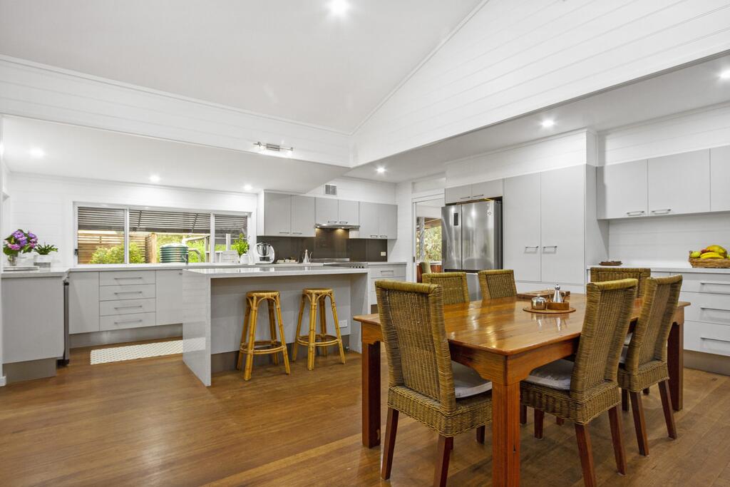 Narrawallee NSW Accommodation Australia