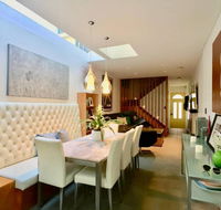 3 Storey Home Close Walk to Fox Studios SCG  City - Accommodation Australia