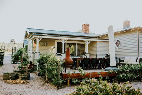 3 Willows Vineyard Cottage - Accommodation Australia 0