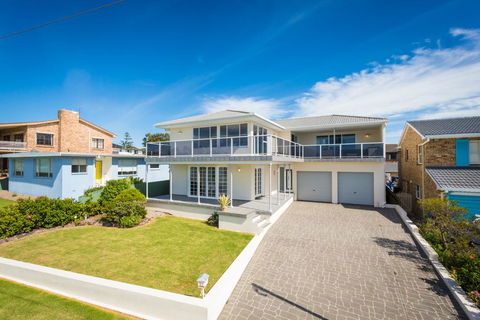 31 McMillan Crescent - Accommodation Australia 1