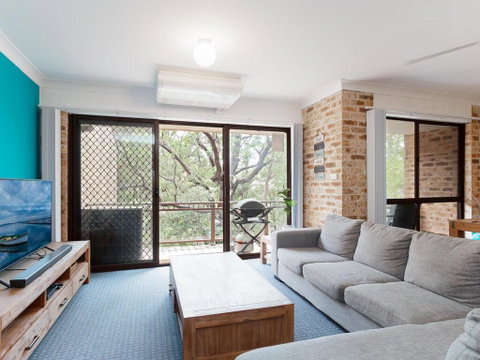 36 'Bay Parklands', 2 Gowrie Avenue - Close To The Water With Pool & Spa & Tennis Court - Accommodation Australia 3