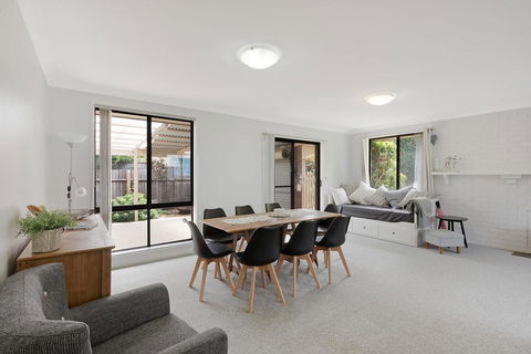 37 Mort Avenue - Accommodation Australia 2