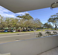 4 'Fleetwood' 63 Shoal Bay Rd - Air conditioned unit with magnificent water views - Accommodation Australia