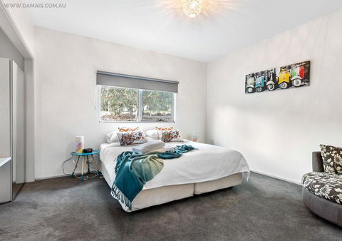 4 King Or 8 Single Beds WiFi, Netflix, Pet Friendly - Accommodation Australia 1