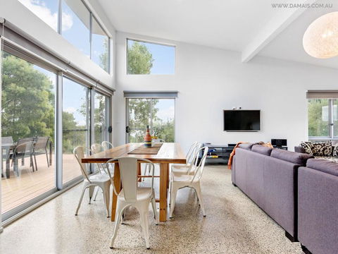 4 King Or 8 Single Beds WiFi, Netflix, Pet Friendly - Accommodation Australia 3