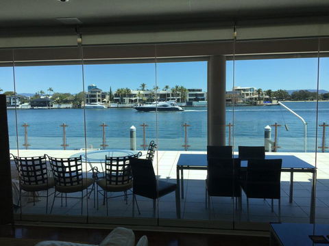4.5 Million Dollar Dream Mansion In Surfers Paradise - Accommodation Australia 1