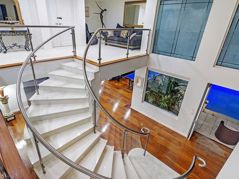 4.5 Million Dollar Dream Mansion In Surfers Paradise - Accommodation Australia 0