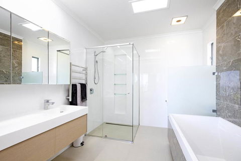 42 Bryan Street - Accommodation Australia 3