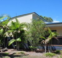 44 Cypress Avenue - Holiday home in a quiet location close to patrolled beach and CBD - Accommodation Australia