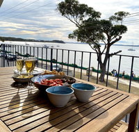 6 'SHOAL TOWERS' 11 SHOAL BAY RD - STUNNING WATER VIEWS  PERFECT LOCATION - Accommodation Australia