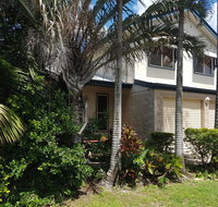 8 Hakea Place - Family Home on a Quiet Street Close to Beach  Shops Pet Friendly - Accommodation Australia