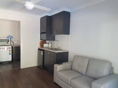 9 Ibis Court - Pool, Beach, Volleyball, Air Conditioning - Accommodation Australia 1