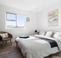 A Bright  Comfy Beach Studio 5min walk to Bondi Beach - Accommodation Australia