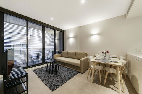 A Central & Cozy 2BR Apt Near Federation Square - Local Tourism 0