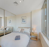 A Comfy  Central 2BR Apt Near Flinders Station - Local Tourism