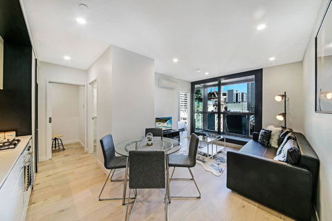 A Cozy & Stylish Suite Near Melbourne Central - Local Tourism 1