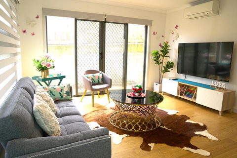 A Cozy 3BRM House At Doncaster - Accommodation Australia 3