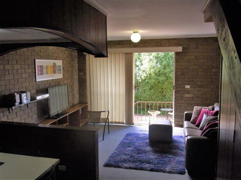 A Furnished Townhouse In Goulburn - Accommodation Australia 0