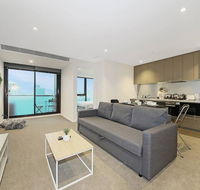A Modern  Central Apt with Beautiful City Views - Local Tourism