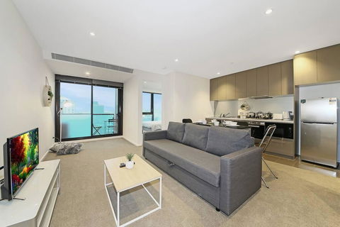 A Modern & Central Apt With Beautiful City Views - Local Tourism 0