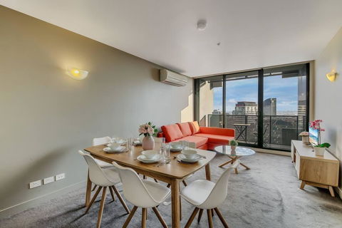A Modern 2BR CBD Apt, City Views, FREE Parking - Accommodation Australia 0