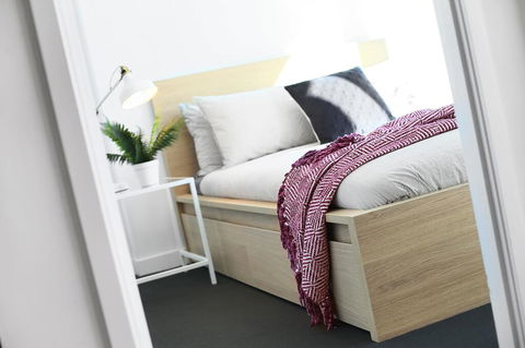 A Stylish CBD Apartment With A Stunning View - Accommodation Australia 2