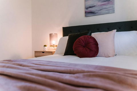 A Wave Away @ Glenelg Cosy Unit Near The Beach - Accommodation Australia 2
