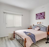 A Wave From It All - Accommodation Australia