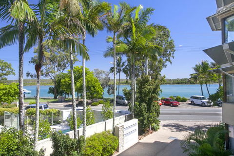 Aarons Luxury Retreat - Accommodation Australia 0