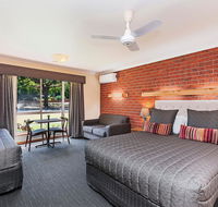 AAt 28 Goldsmith Motel - Bed n Breakfasts