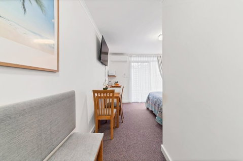 Abby's Poolside Retreat 1 - Accommodation Australia 1
