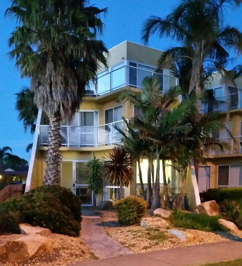 Abel Tasman On Esplanade - Accommodation Australia 3