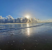 ABSOLUTE BEACH FRONT MACKAY - Comfort Resort Blue Pacific - Accommodation Australia
