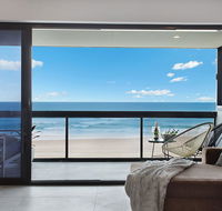 Absolute Beach Front Renovated 3 Bdrm 2 Bath App - Accommodation Australia