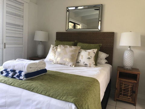 Absolute Beachfront - Accommodation Australia 2