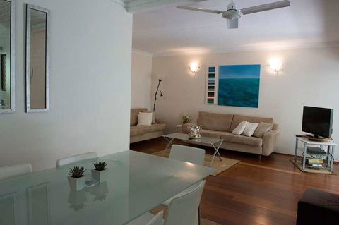 Absolute Beachfront - Mooloolaba - Accommodation Australia 2