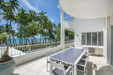 Absolute Beachfront Apt. With Private Pool In Alamanda Beachfront Resort (48) - Accommodation Australia 0