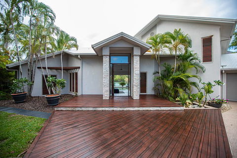 Absolute Lakefront - Port Douglas - Accommodation Australia 2