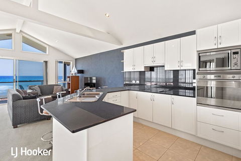 Absolute Waterfront @ Anna Bay - Accommodation Australia 1