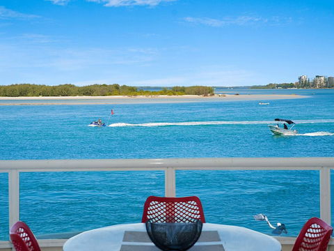 Absolute Waterfront On The Pumicestone Passage - Accommodation Australia 1
