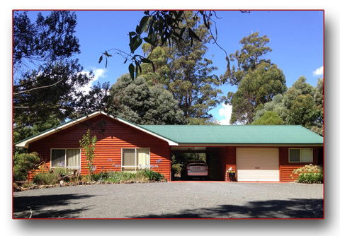 Acacia Hills Retreat - Accommodation Australia 1