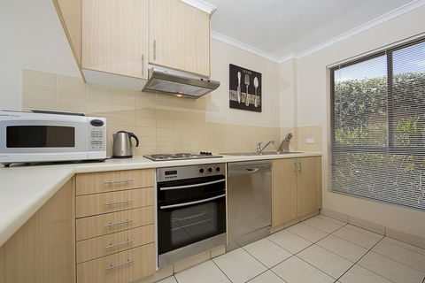 Accommodate Canberra - Kingston Court - Local Tourism 3