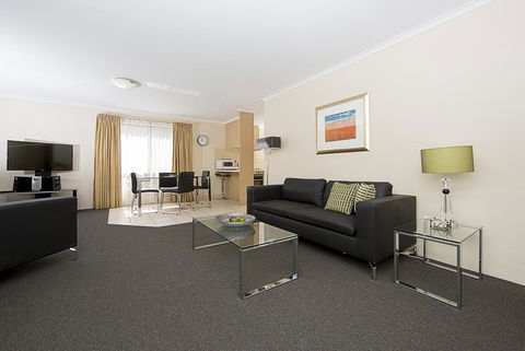 Accommodate Canberra - Kingston Court - Local Tourism 0