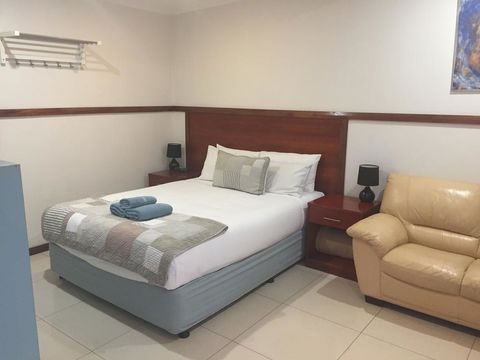 Across Country Motel And Serviced Apartments - Accommodation Australia 1