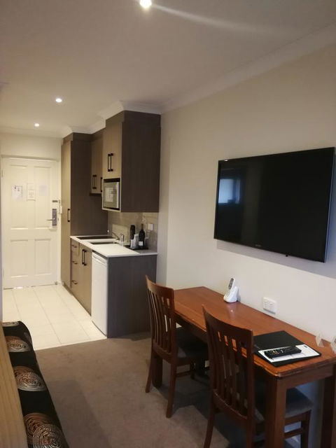 Addison Motor Inn - Accommodation Australia 3