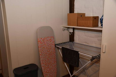 Diskin House Mt Pleasant Rd, Eltham For 16 Guests - Accommodation Australia 1